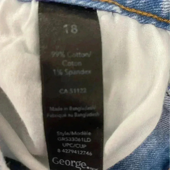 George Mom Jeans Distressed Relaxed Fit Light Wash Denim  Size 18 - Picture 5 of 5